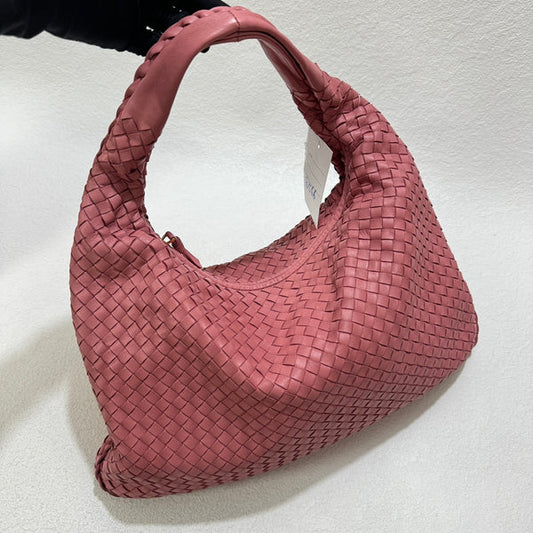 Bottega Veneta Veneta Hobo Medium Coral Intrecciato Leather Bag