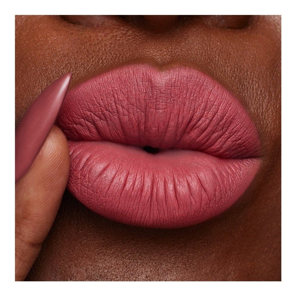 Huda Beauty, Liquid Matte Ultra-Comfort Transfer-Proof Lipstick, Retinoid, Anti Oxidants, Sulphate free, Paraben Free, Fragrance Free, Buy premium makeup products online in India at pure pearl beauty at 20-60% discount